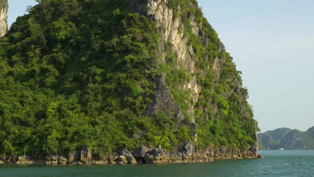 越南下龙湾热带岛屿视频素材