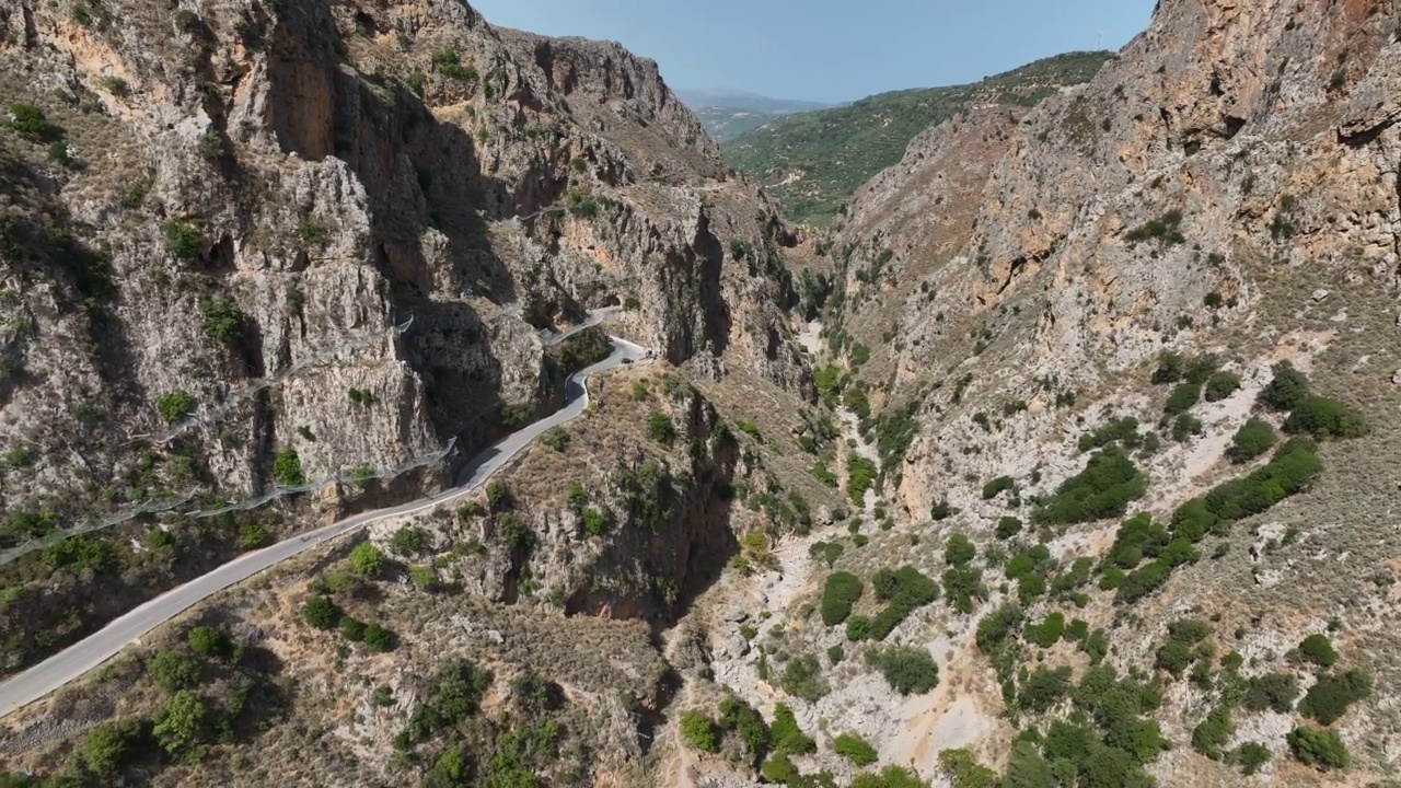 托波利亚峡谷路，克里特岛，希腊视频素材