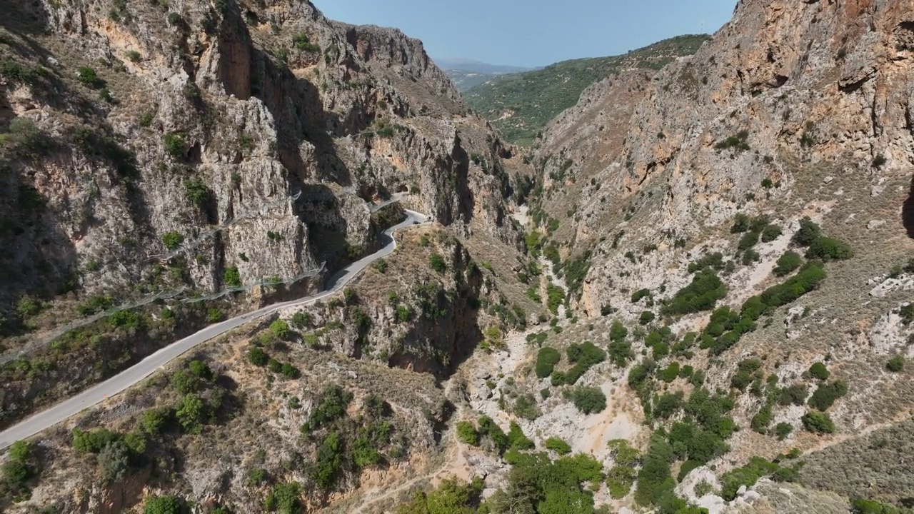 托波利亚峡谷路，克里特岛，希腊视频素材