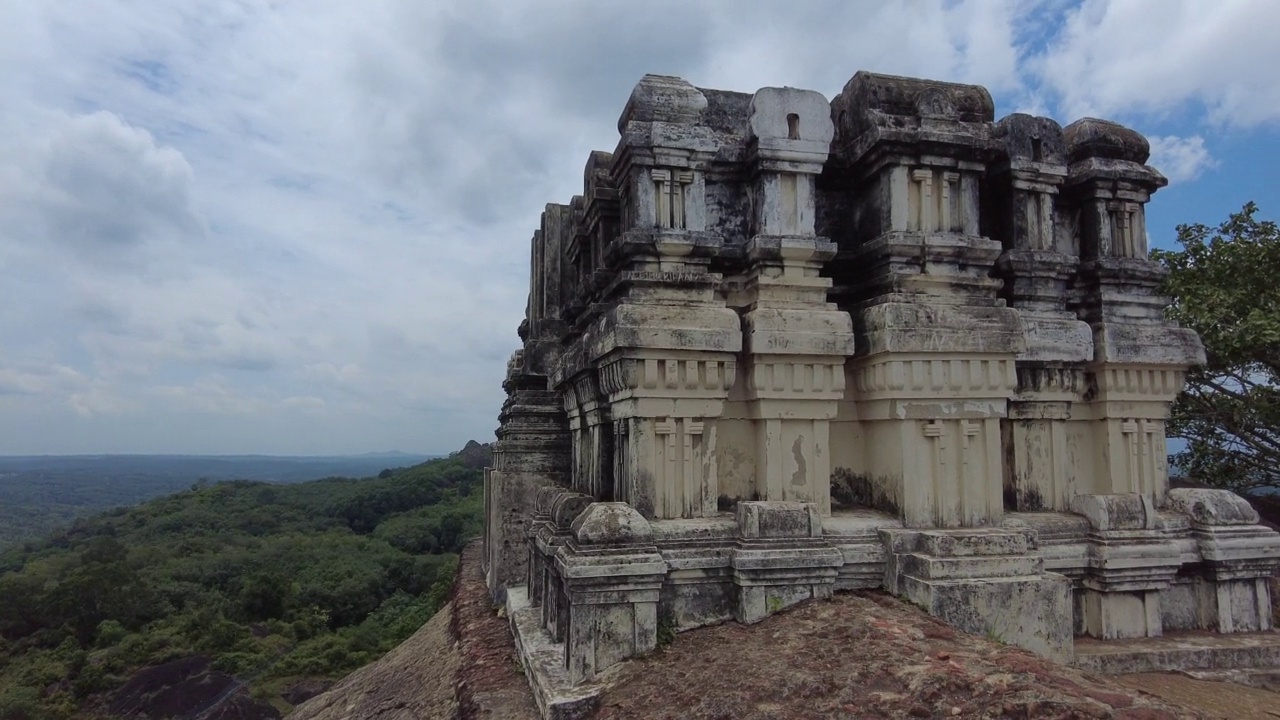 塔米尔纳德邦Kanyakumari地区的Chitharal Jain纪念碑和Bhagavati寺庙视频素材