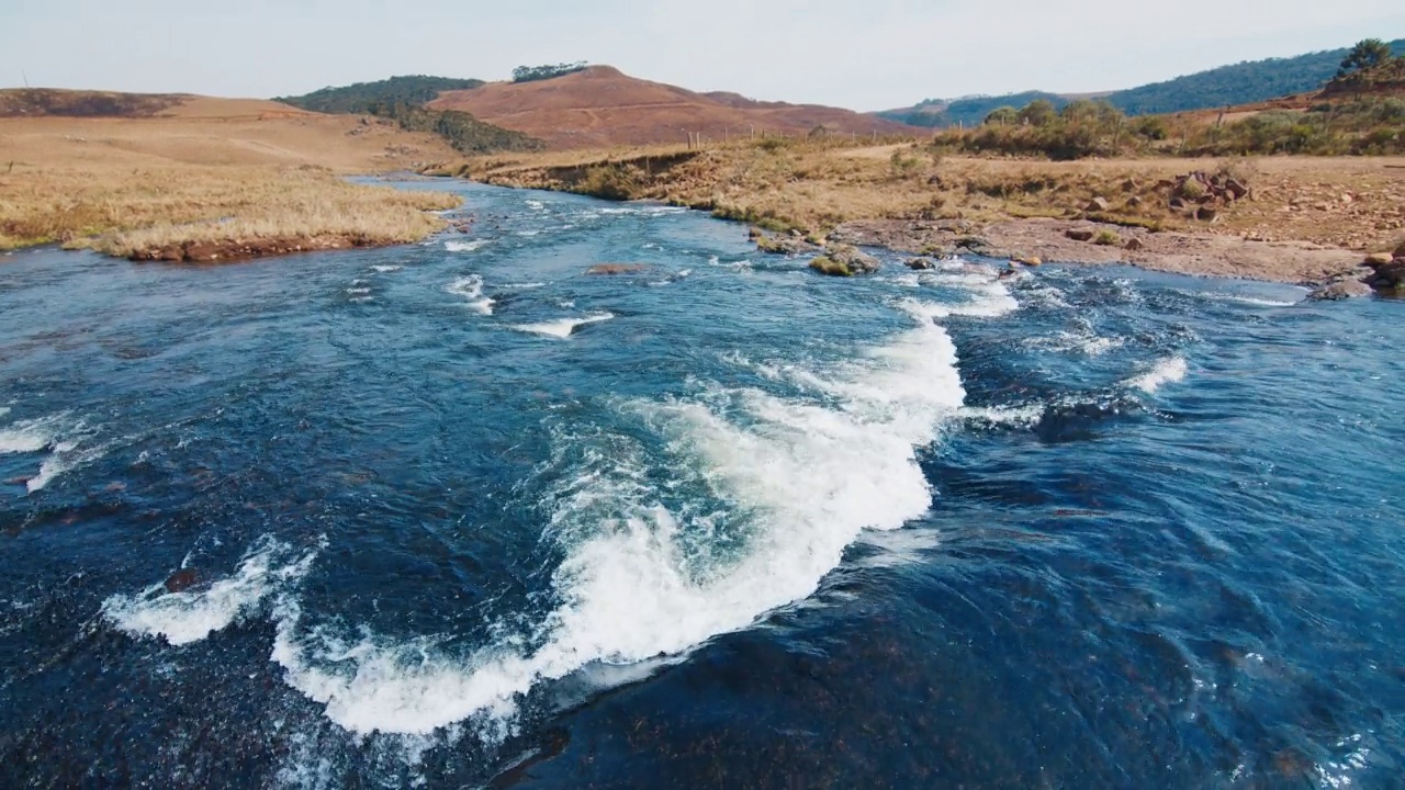 巴西山区湍急的河流视频素材