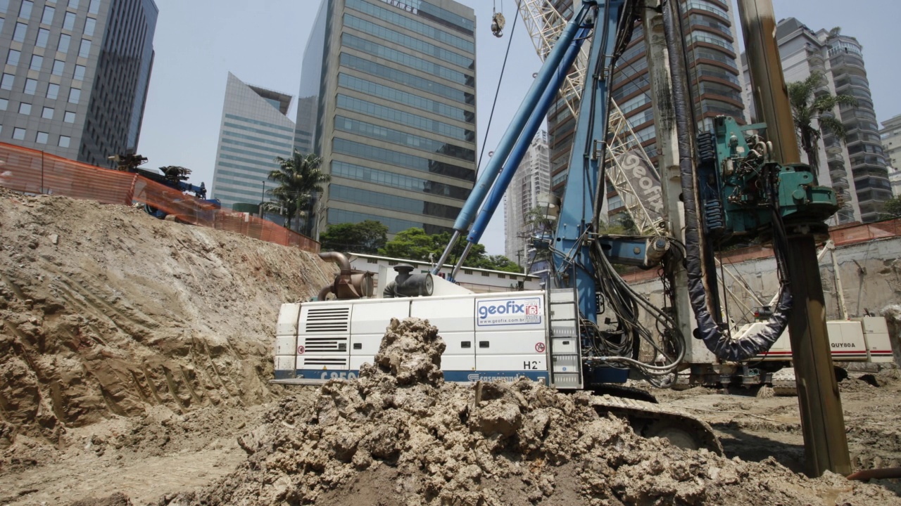 Faria Lima Avenue, São Paulo, São Paulo State, Brazil - November, 10, 2022: View of Office building under Construcion视频素材