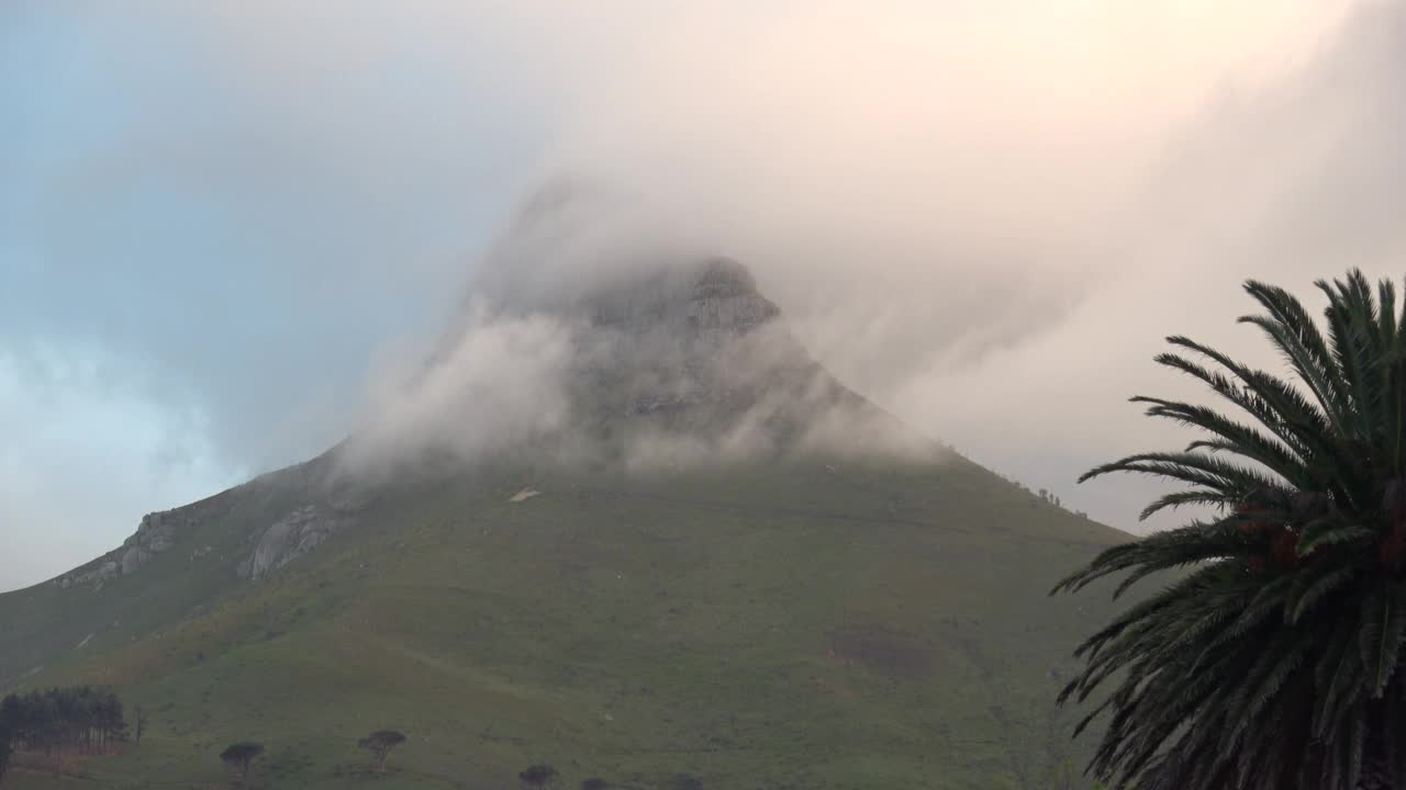 云中狮子头山顶视频素材