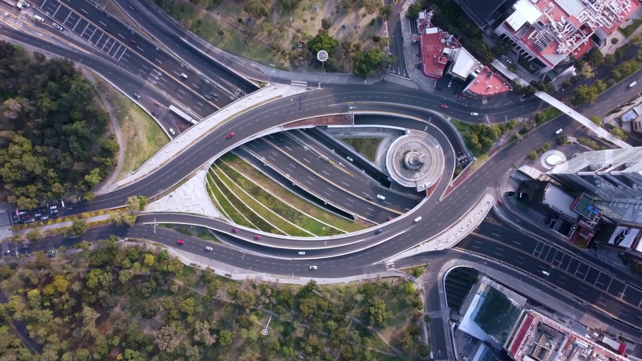 Timelapse of the Petróleos Fountain in Mexico City视频素材