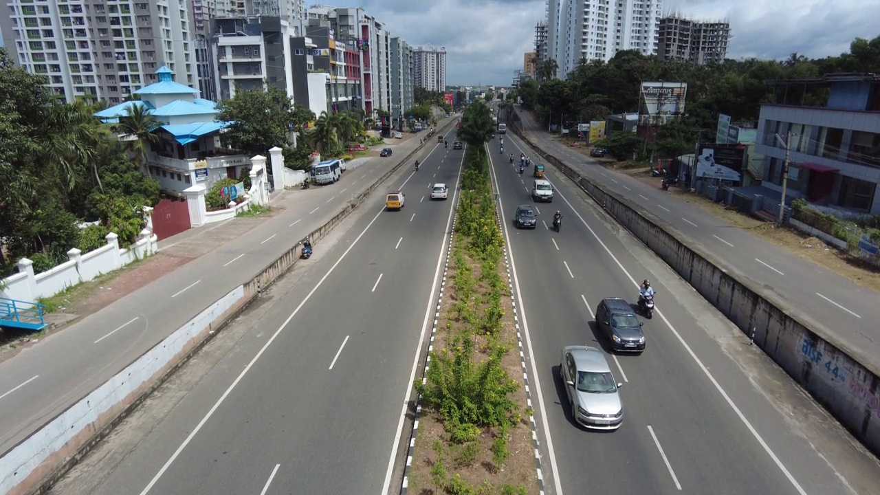 喀拉拉邦Thiruvananthapuram市高速公路视频素材