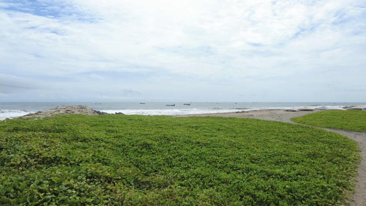 渔村，Pozhikkara海滩，Kollam，喀拉拉邦，海景，喀拉拉邦海岸线视频素材