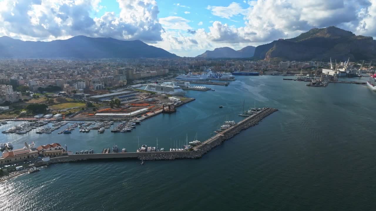 西西里岛巴勒莫镇的空中全景。视频素材