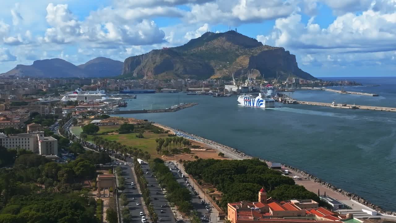 西西里岛巴勒莫镇的空中全景。视频素材