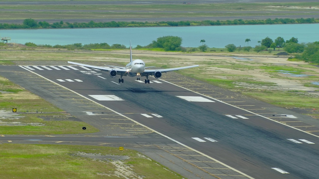 达美航空公司波音767在夏威夷檀香山HNL降落视频素材