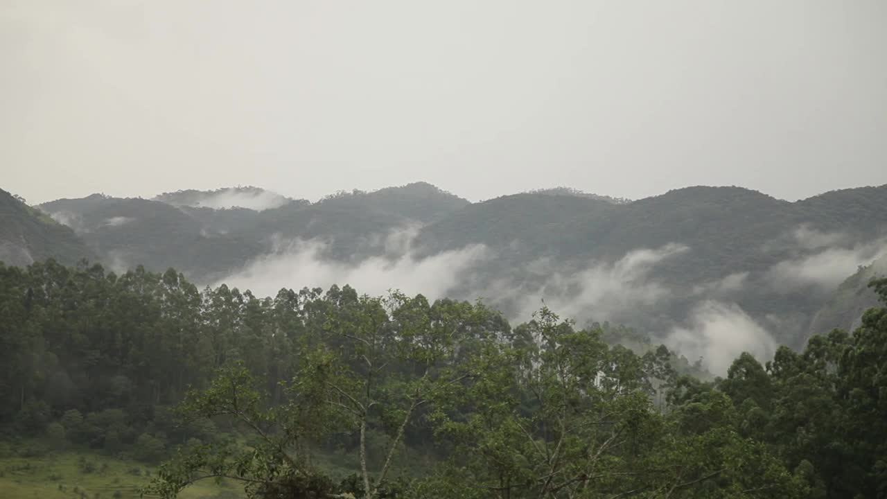 高清图中山林上空雾的时间流逝视频素材