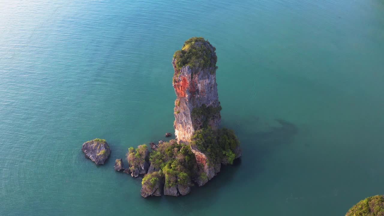 泰国甲米奥昂海滩的鸟瞰图视频素材