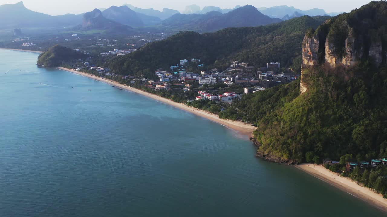 泰国甲米奥昂海滩的鸟瞰图视频素材