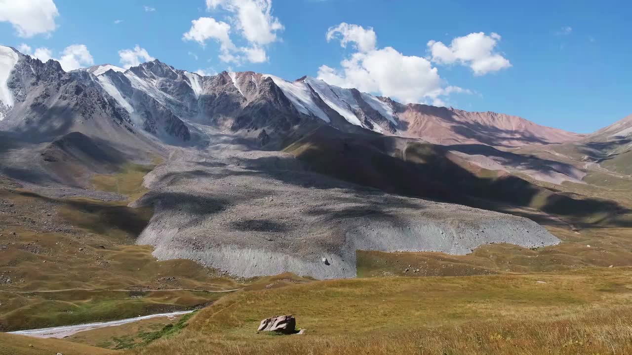 山冰碛石高地秋云视频素材