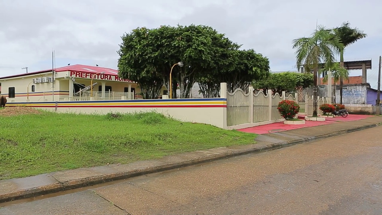 Panoramic view of Rio showing the City Hall building in Careiro da Várzea, Amazonas视频下载