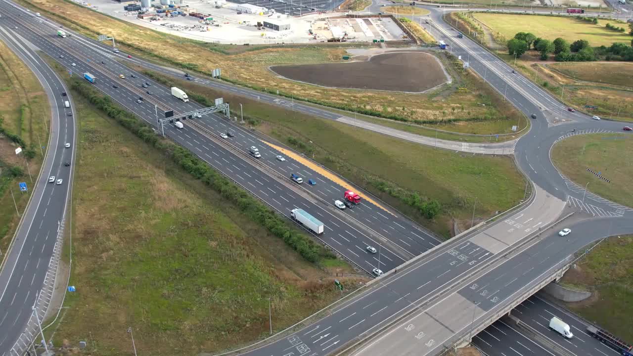 英国高速公路鸟瞰图视频素材