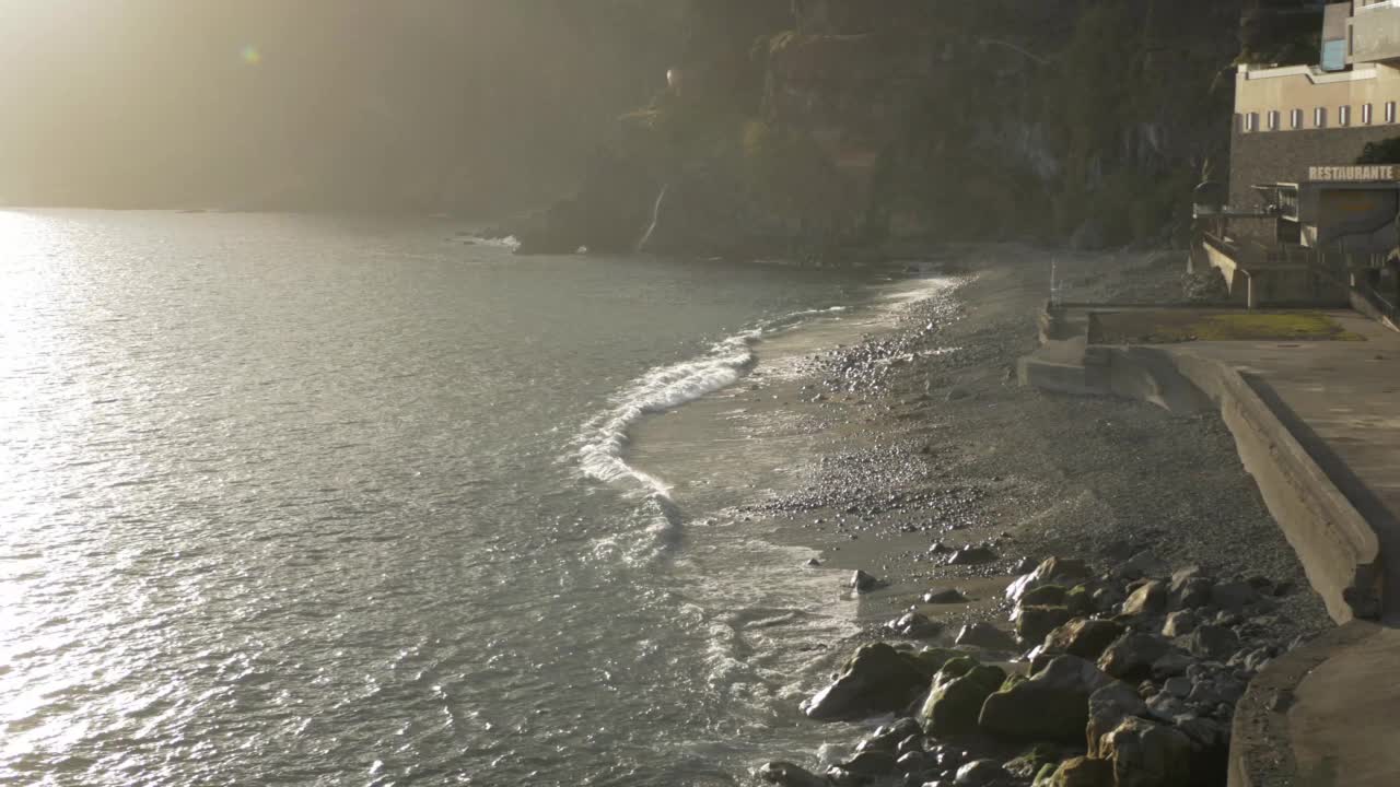 马德拉岛海岸美丽的日落视频素材