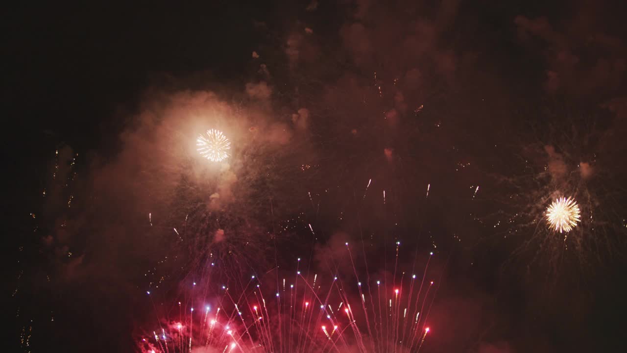 夜空中的烟火视频素材