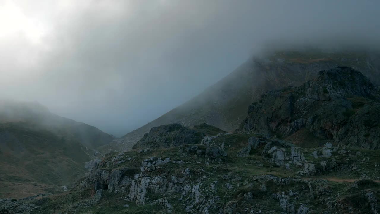 山景，低云视频素材