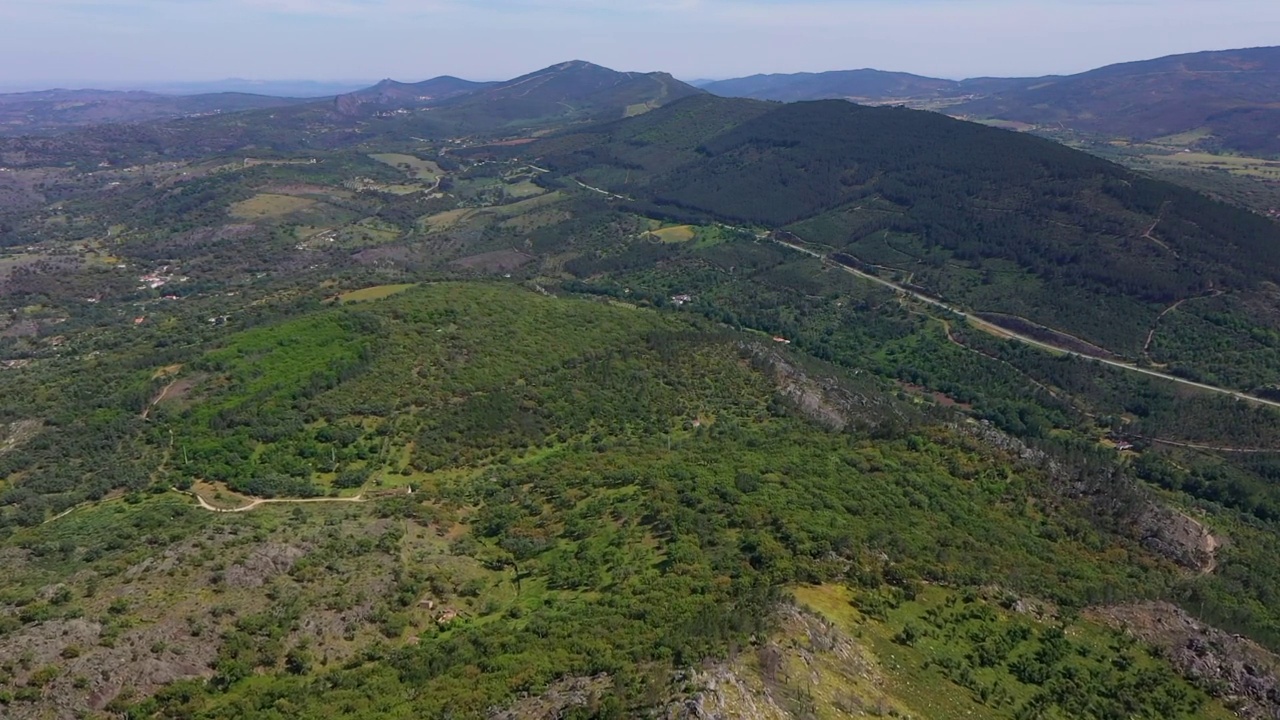 Aerial view of Santa Maria de Marvão.视频素材