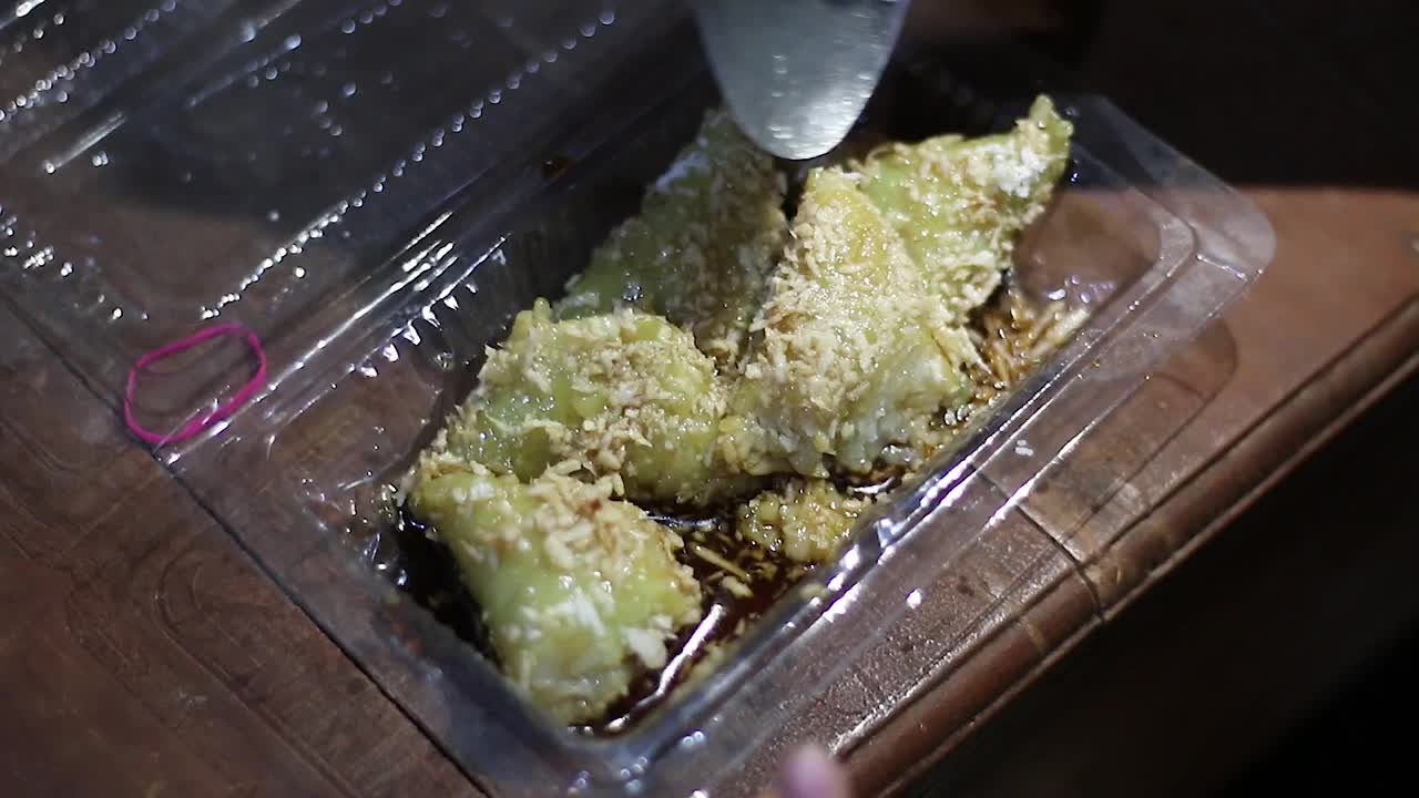 层糕，一种传统的印尼食物视频素材