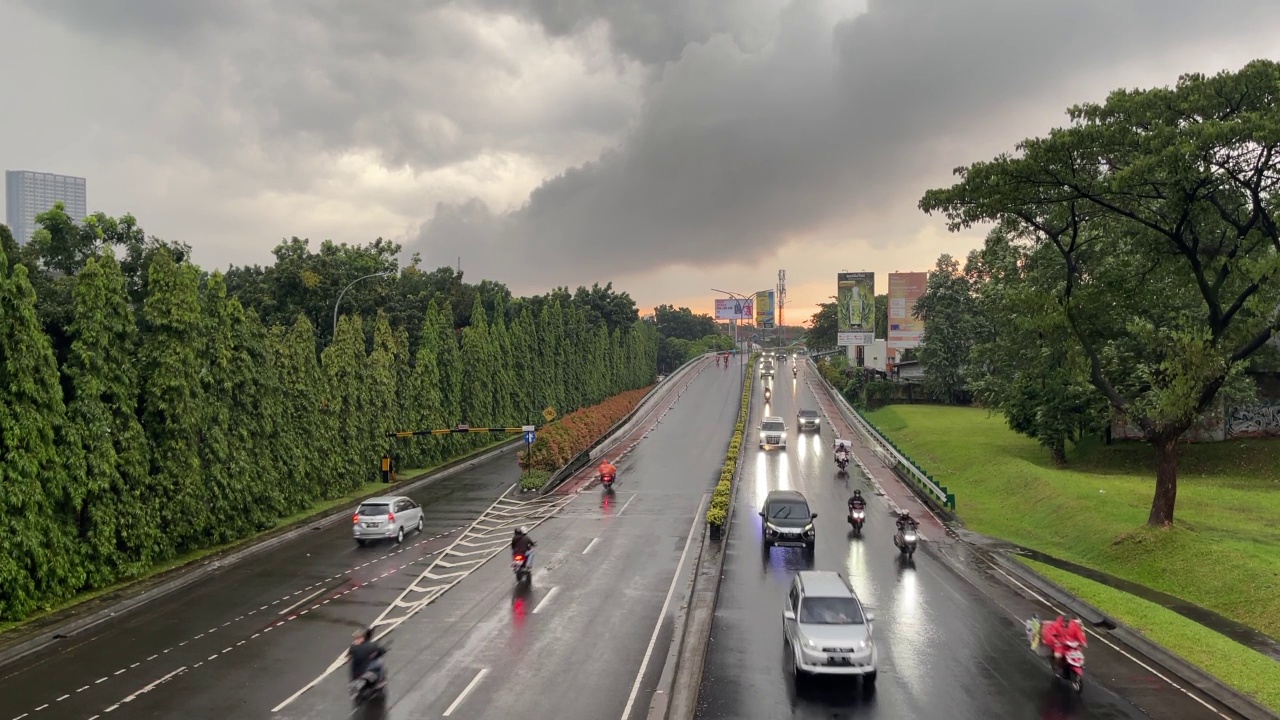 雨后公路视频素材