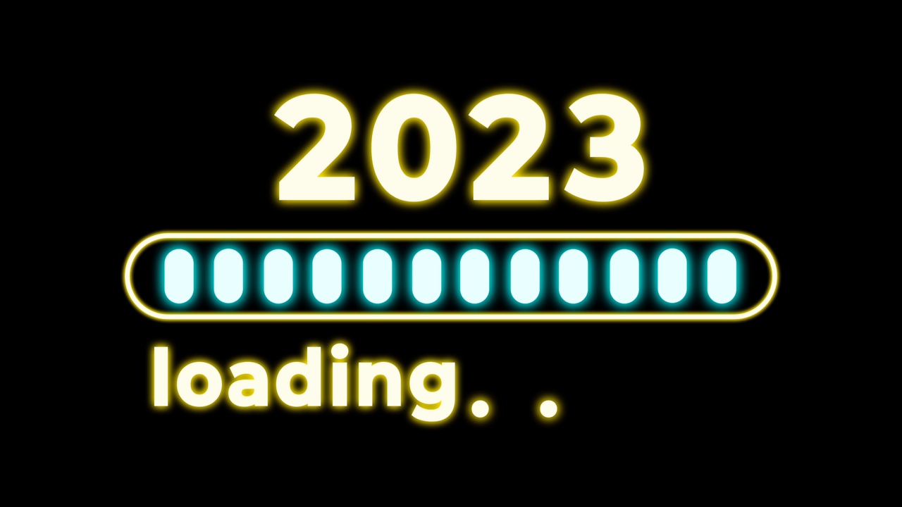 加载2023正在进行的动画与明亮的金色光。新年装饰概念。视频素材