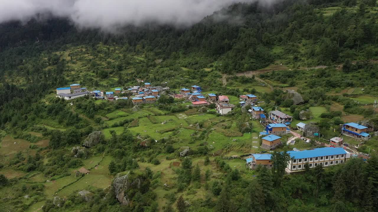 鸟瞰吉隆县，中国视频素材