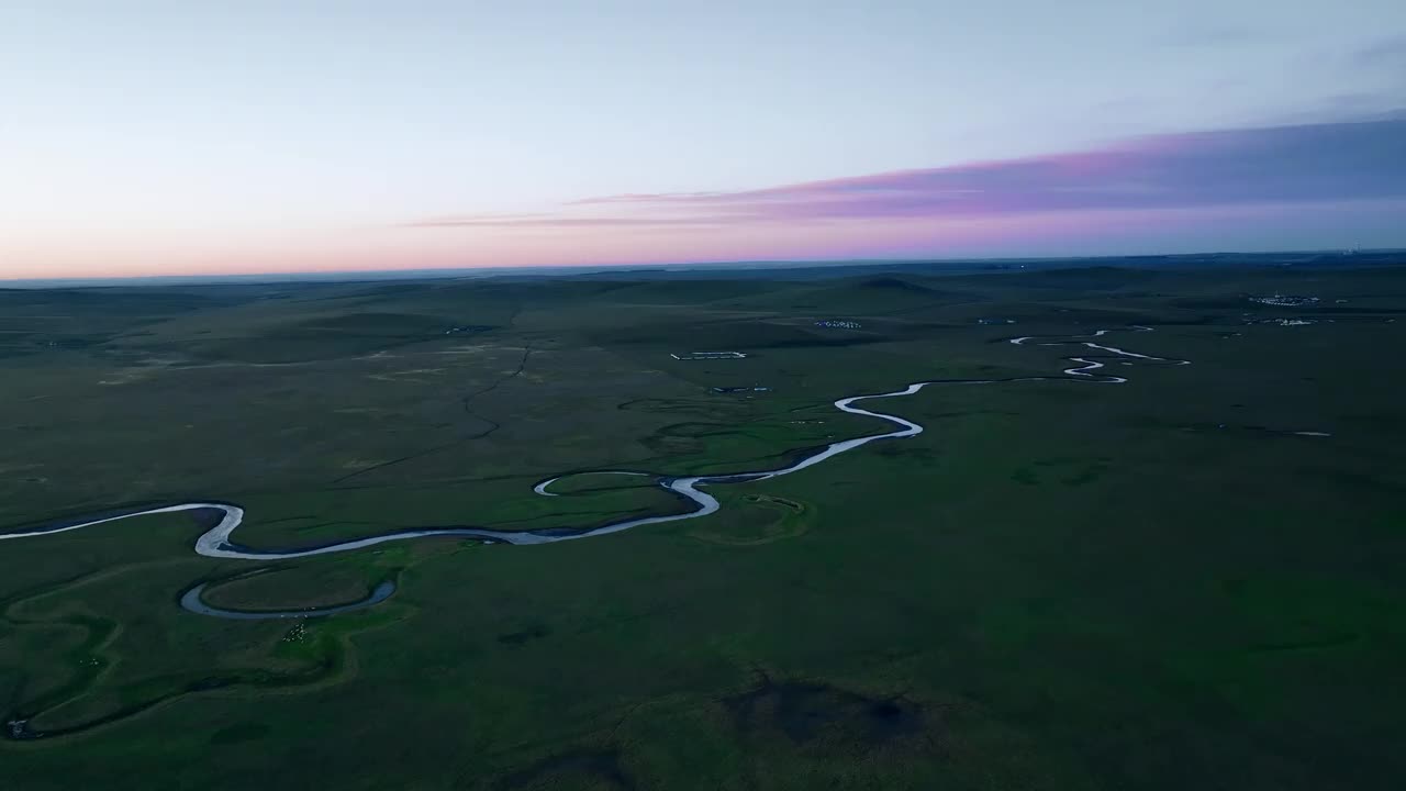 中国内蒙古草原湿地平行线视频素材