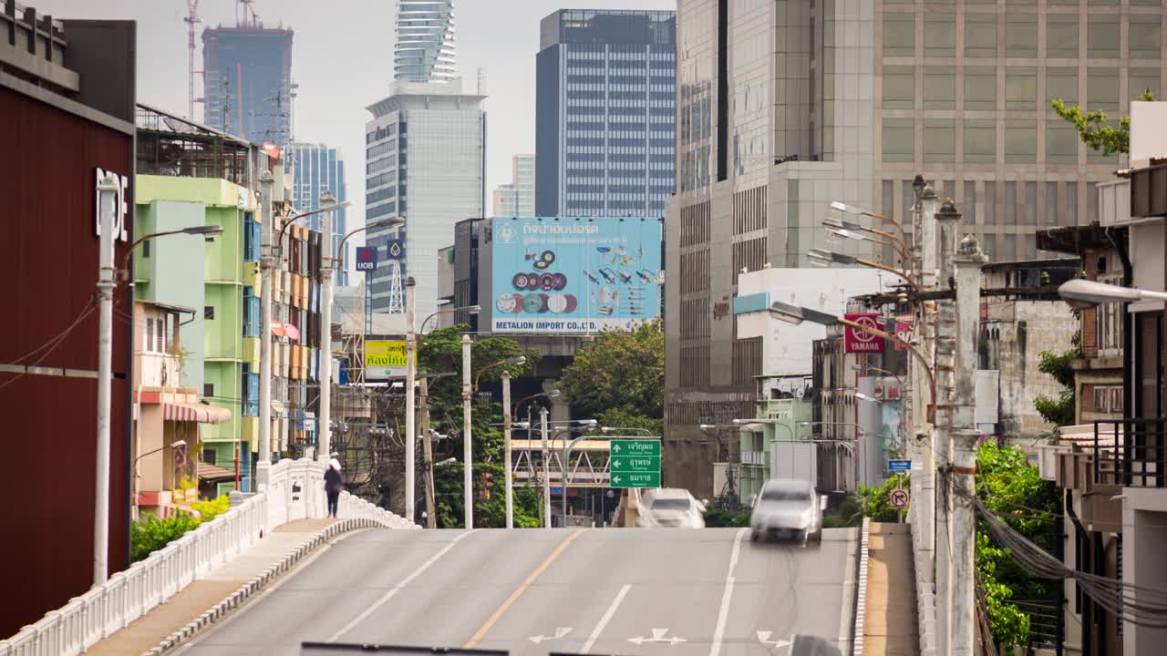 白天曼谷城市景观交通街道全景4k时间泰国视频素材