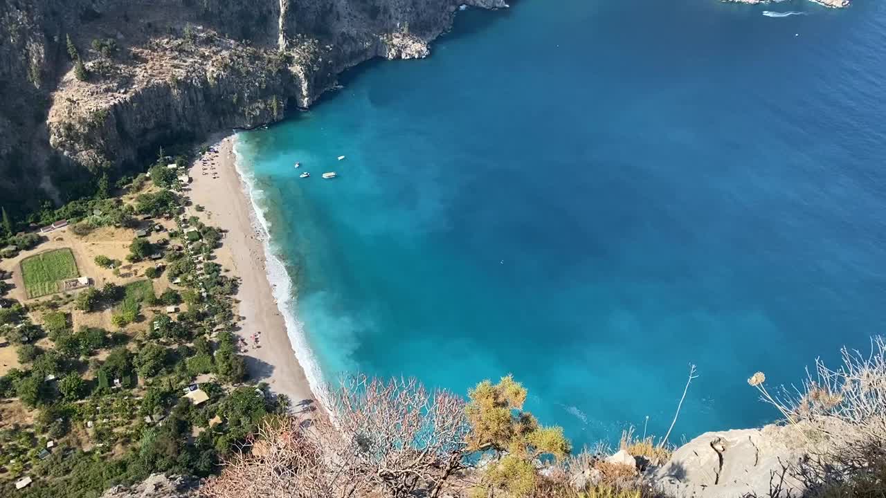 Fethiye Oludeniz蝴蝶谷俯视图视频素材