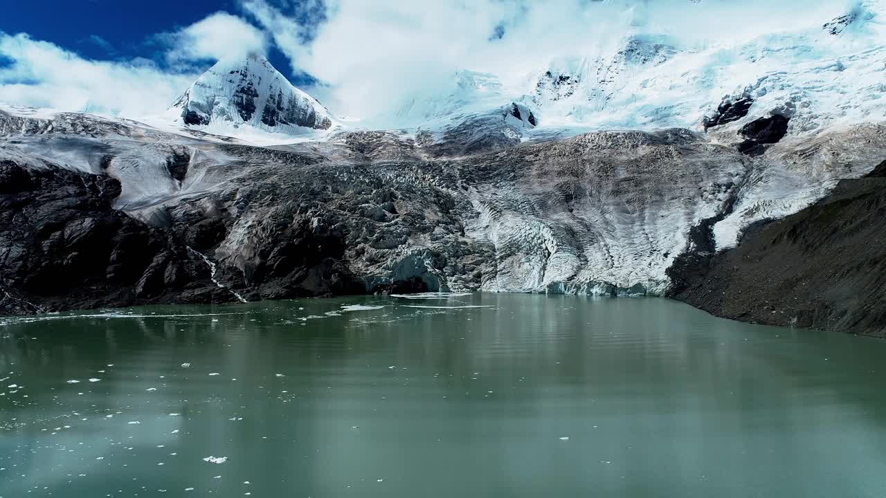 西藏自治区那曲地区的萨普雪山和冰川视频素材