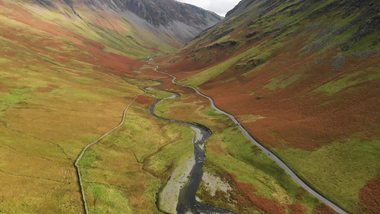 俯瞰著名的Honister山口，湖区地区，英国视频素材