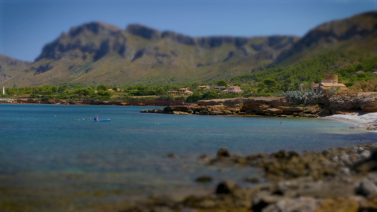 阿尔库迪亚湾全景。时间流逝，倾斜移位。视频素材