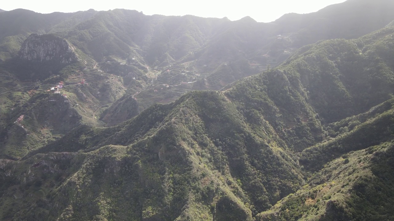 西班牙特内里费岛的山脉和森林视频素材