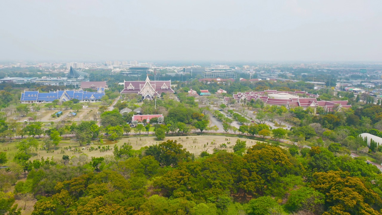 泰国曼谷市普塔蒙松的鸟瞰图。泰国佛教寺庙建筑。旅游景点地标。视频素材