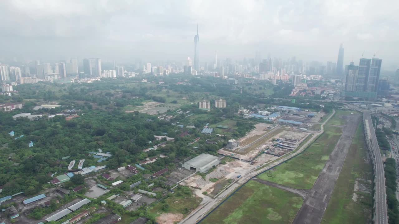 吉隆坡市的无人机画面视频素材