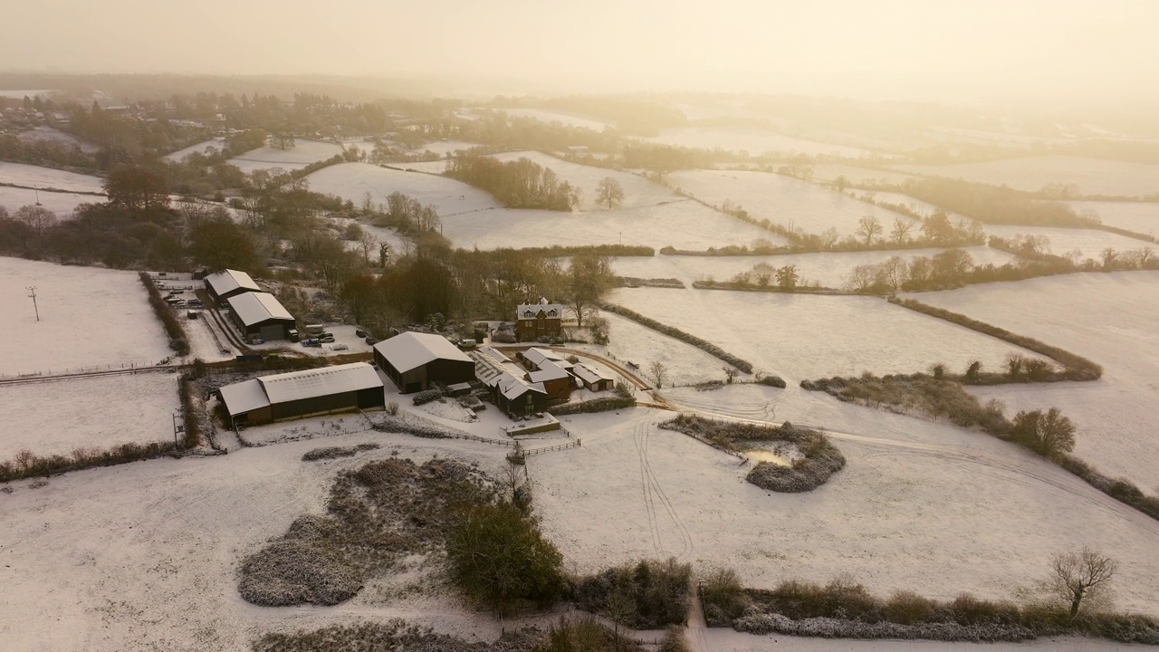 英国的空中雪景视频素材