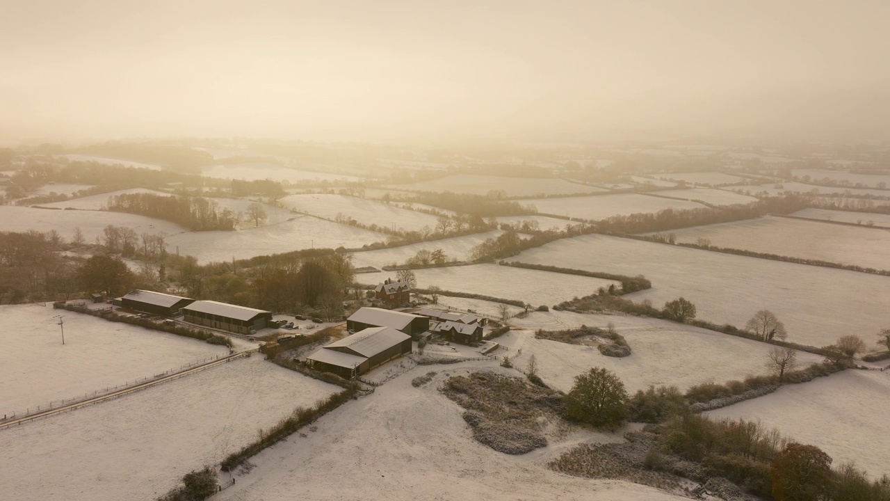 英国的空中雪景视频素材