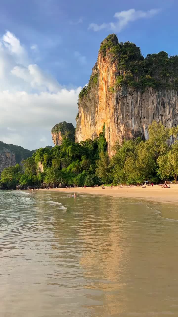 泰国甲米，阳光明媚的拉伊海滩视频素材