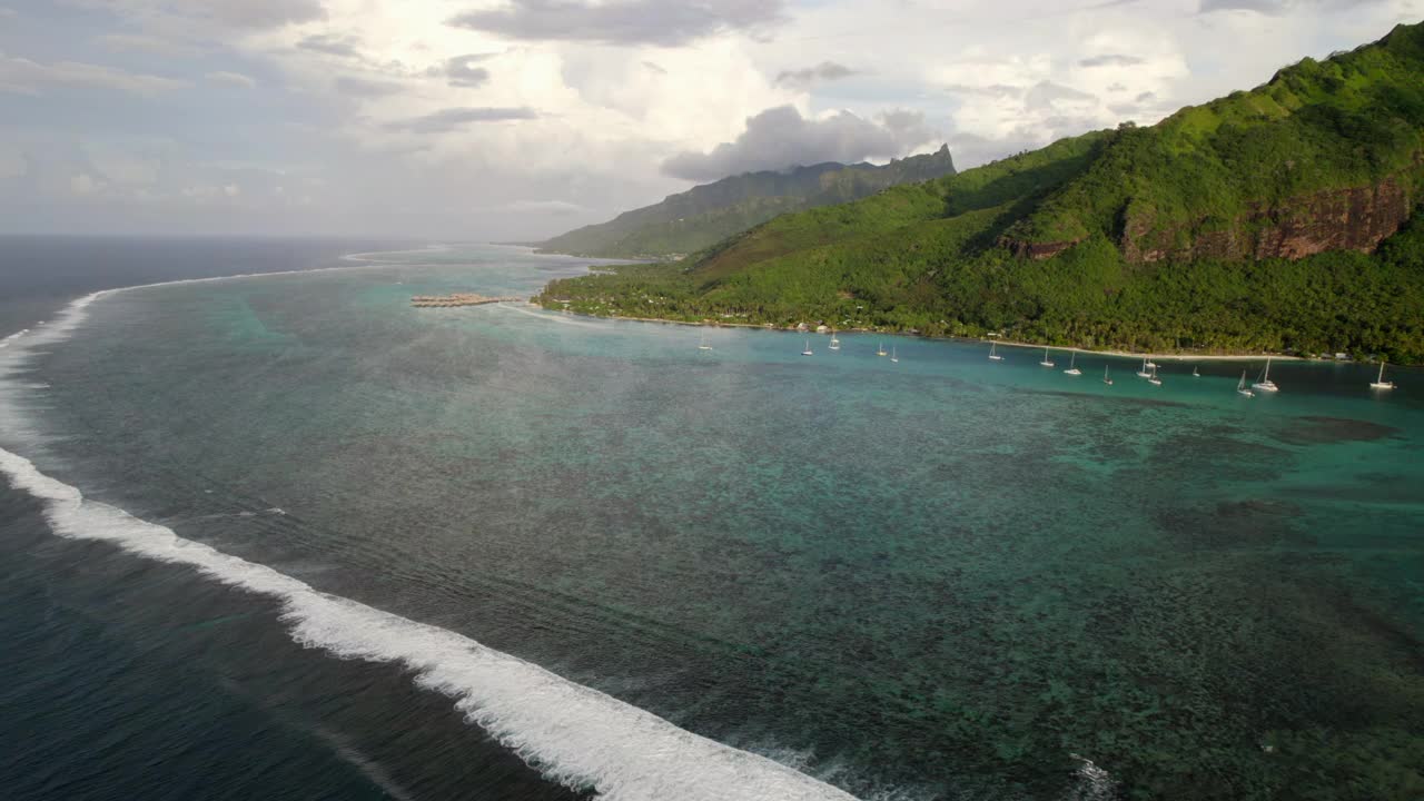 Moorea海滩Ta'ahiamanu无人机拍摄视频下载