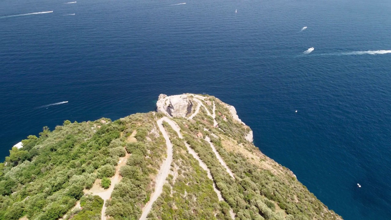 意大利夏季阿马尔菲海岸的鸟瞰图视频素材