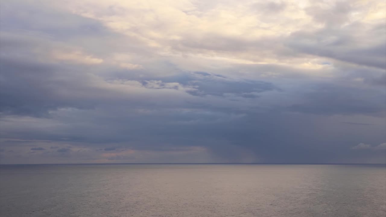 海上平静的日出视频素材