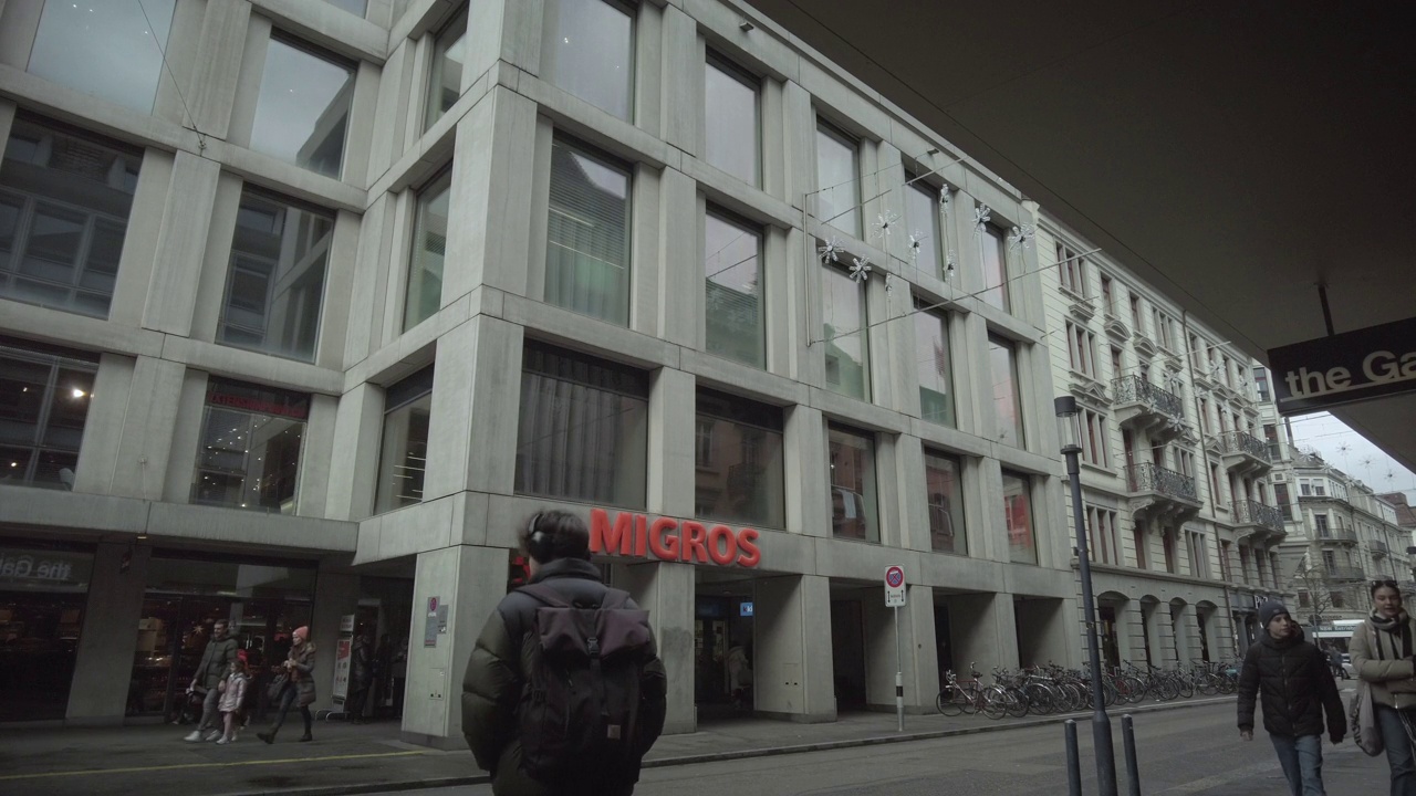 Migros Löwenplatz Grocery Store And Shopping Mall视频素材