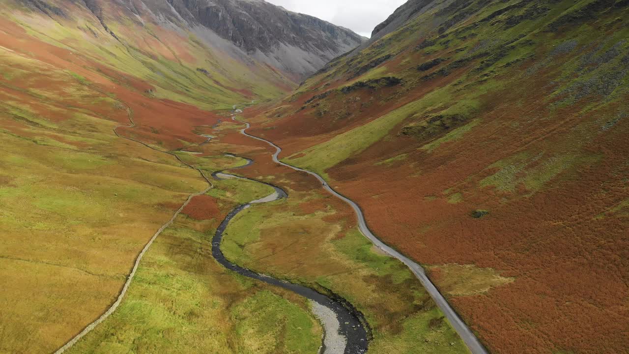 俯瞰著名的Honister山口，湖区地区，英国视频素材