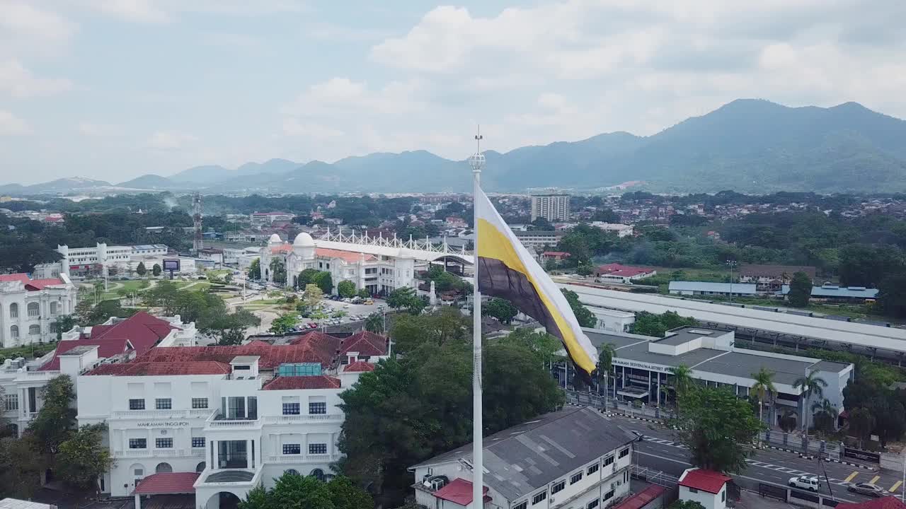 马来西亚怡保市的无人机景观视频素材