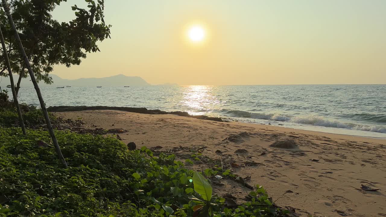 芭堤雅海滩的日落视频下载