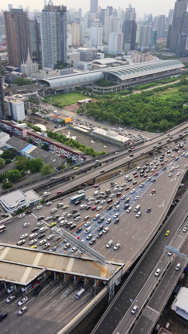 空中景观全景中心区makkasan Ratchaprarop patunam曼谷，泰国视频素材