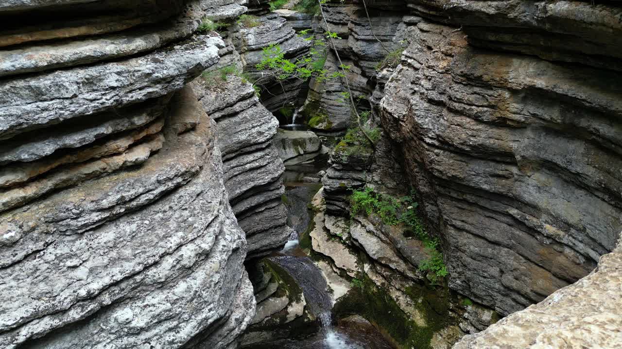 Rosomac河峡谷或Slavinja咽喉视频素材