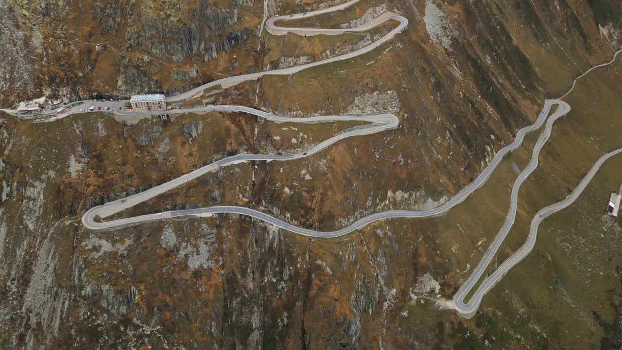 瑞士富尔卡山口鸟瞰图视频素材