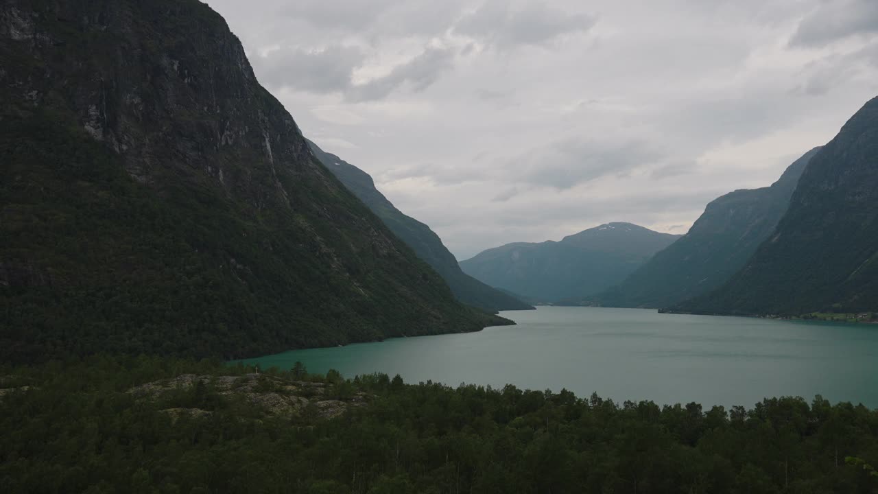 挪威的湖泊风景视频素材